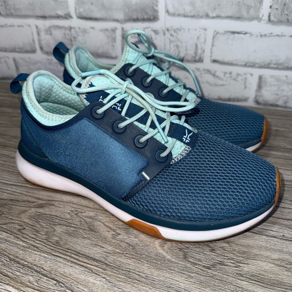 Kuru Atom Blue White Gum Athletic Running Walking Shoes Sneakers Womens 7.5